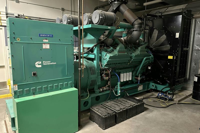 Standby power generator for a facility